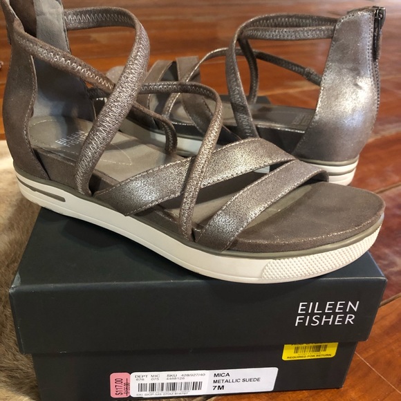 Eileen Fisher 7M MICA Strappy Metallic Sandals - Picture 3 of 8
